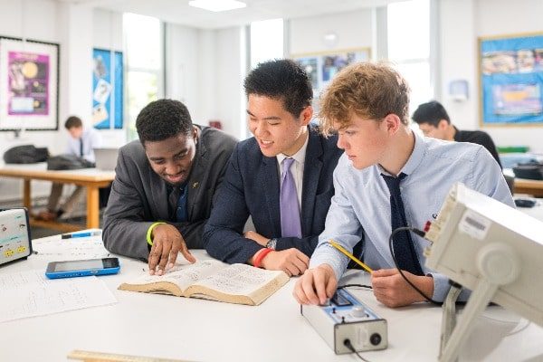 TOP 5 các trường đào tạo ngành Luật ở TPHCM chất lượng