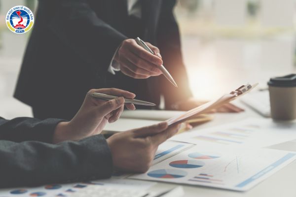 cac mon hoc cua nganh quan tri kinh doanh