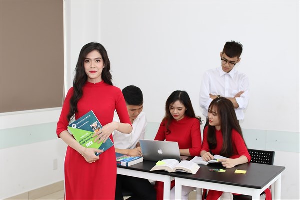 hoc tai chinh ngan hang